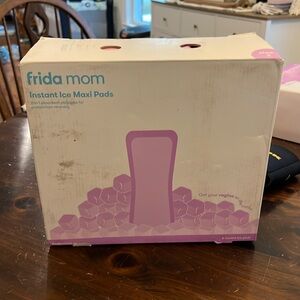 Frida mom instant ice maxi pads